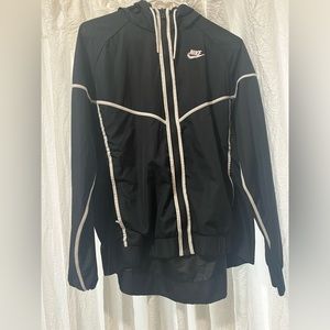 Nike windbreaker black womens size L